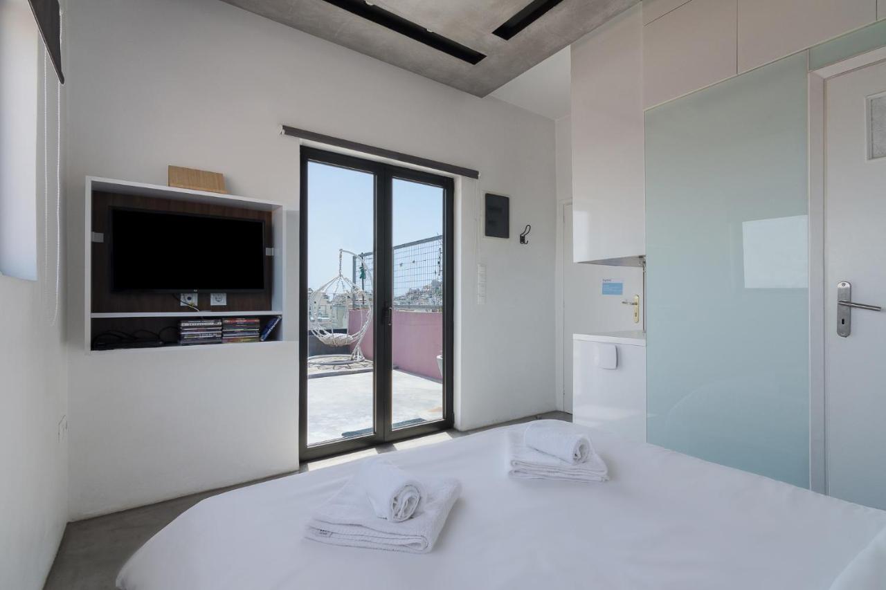 Apartment With Terrace In Piraeus Bagian luar foto